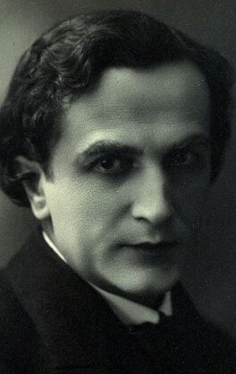 фото Ромуальд Жубе