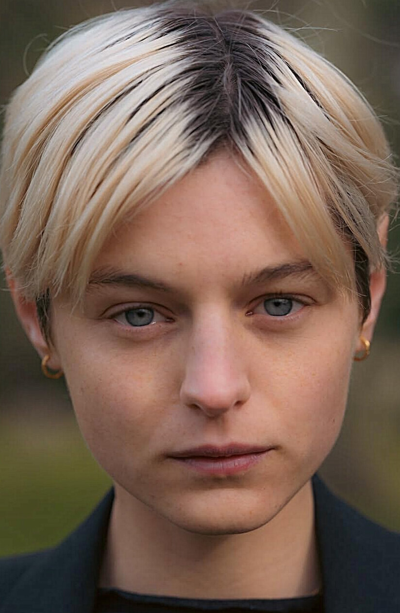 фото Эмма Коррин