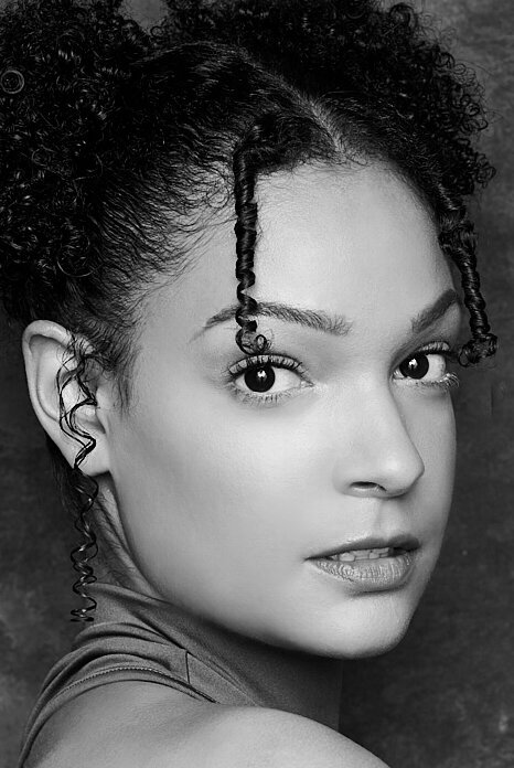 фото Эстер Браун