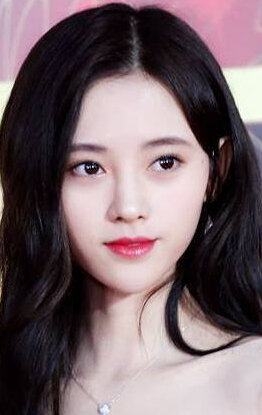 фото Цзюй Цзинъи