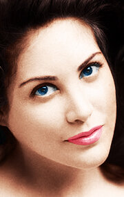 фото Габриэлла Холл