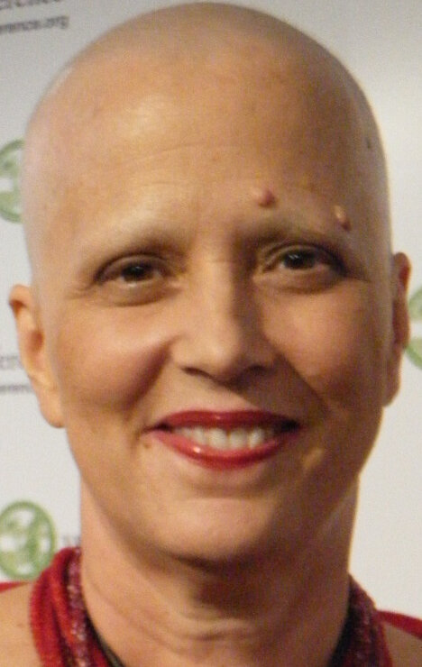 фото Ив Энслер