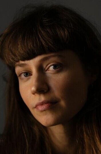 фото Cecilie Debell