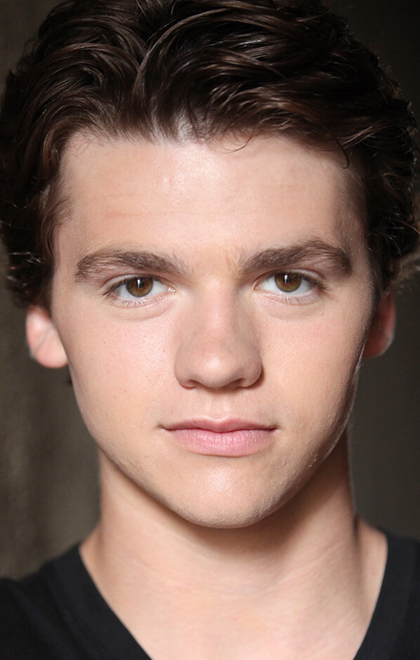 фото Джоэл Кортни