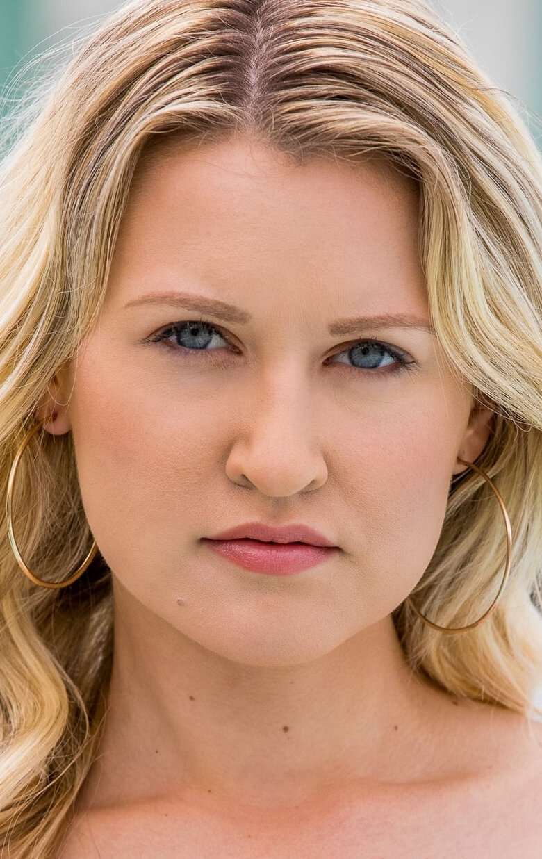 фото Lacey Lenix