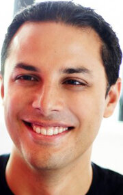 фото Адриан Политовски