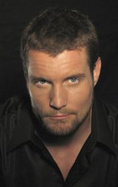 фото Дэмиен Пакер