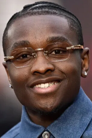 фото Майлз Кэйтон