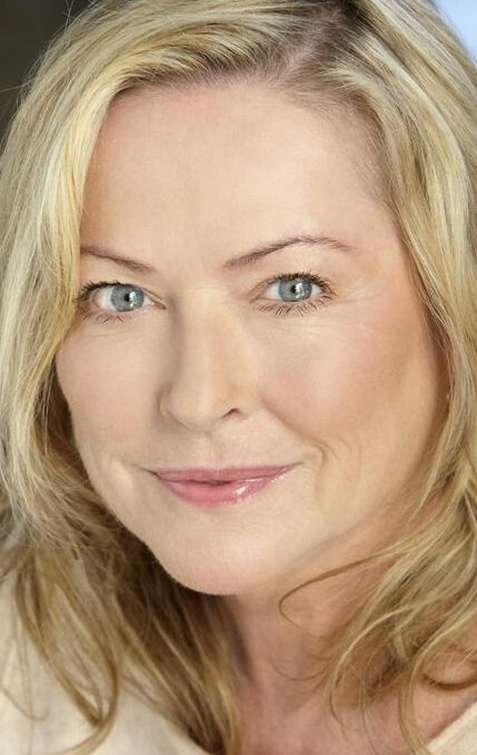 фото Лори Хэллир