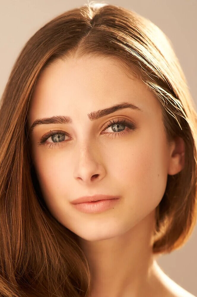 фото Мадлен Гарделла