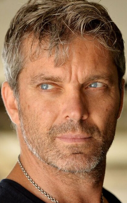 фото Гил Дарнелл