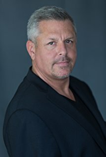 фото Томас Лонго