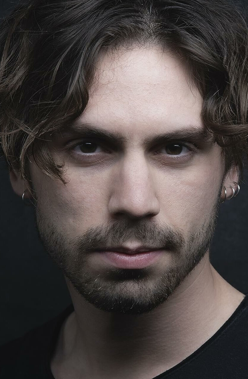 фото Таро Эмир Текин