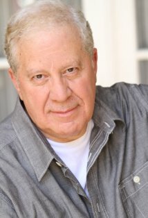 фото Р.Дж. Адамс