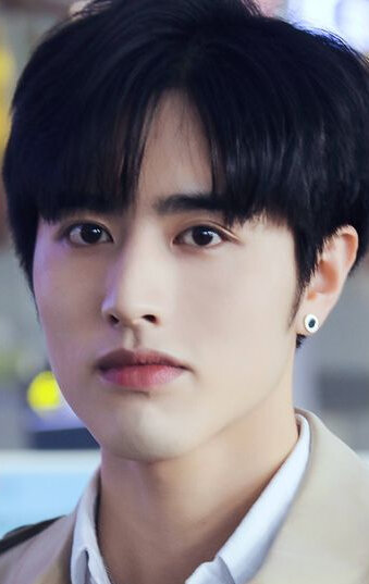 фото Ло Чжэн