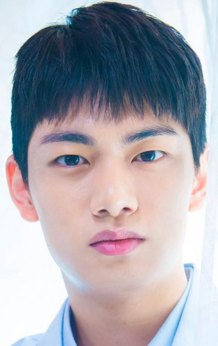 фото Рю И-хён