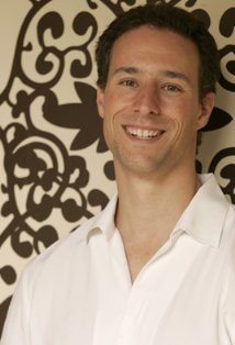 фото Джош Лоулер