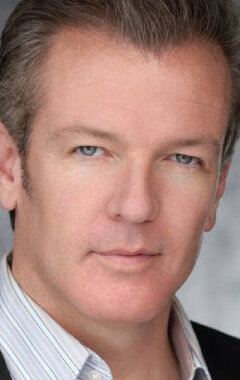 фото Джонатан Стрейт