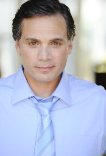 фото Tommy Villafranca