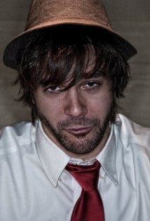 фото Райан Л. Холден