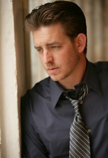 фото Джошуа Бентон