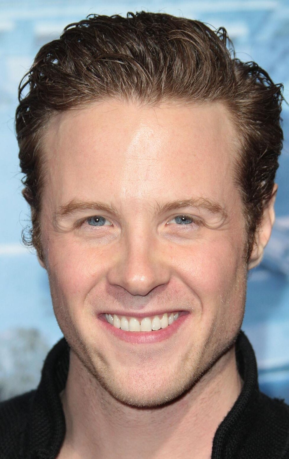 фото Эштон Холмс