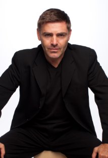 фото Аарон Робсон