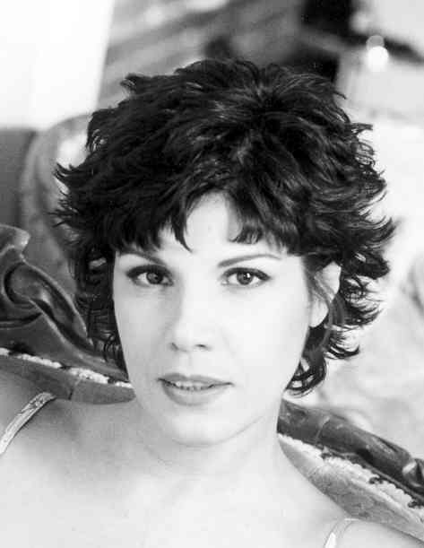 фото Джо Бейтс