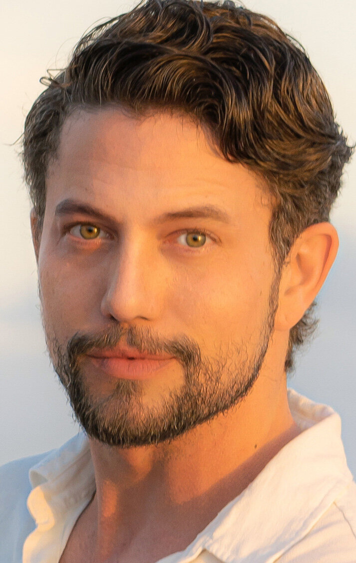 фото Джексон Рэтбоун