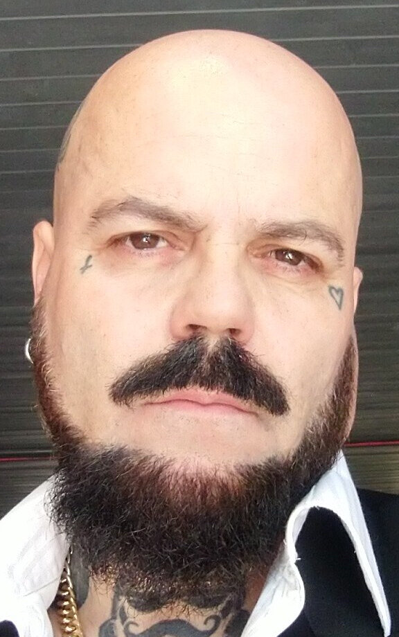 фото Саймон Эллис