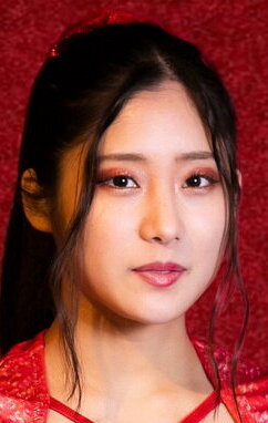 фото Мэи Суруга