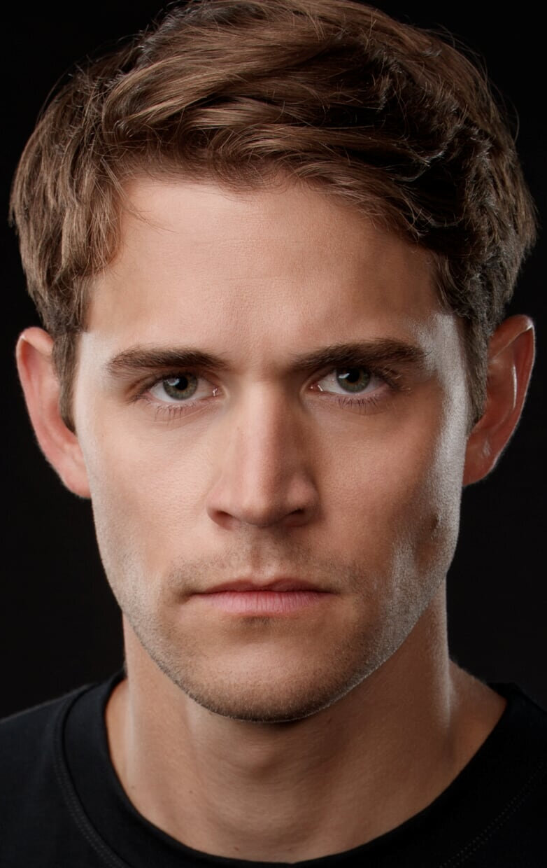 фото Коннор Энтони