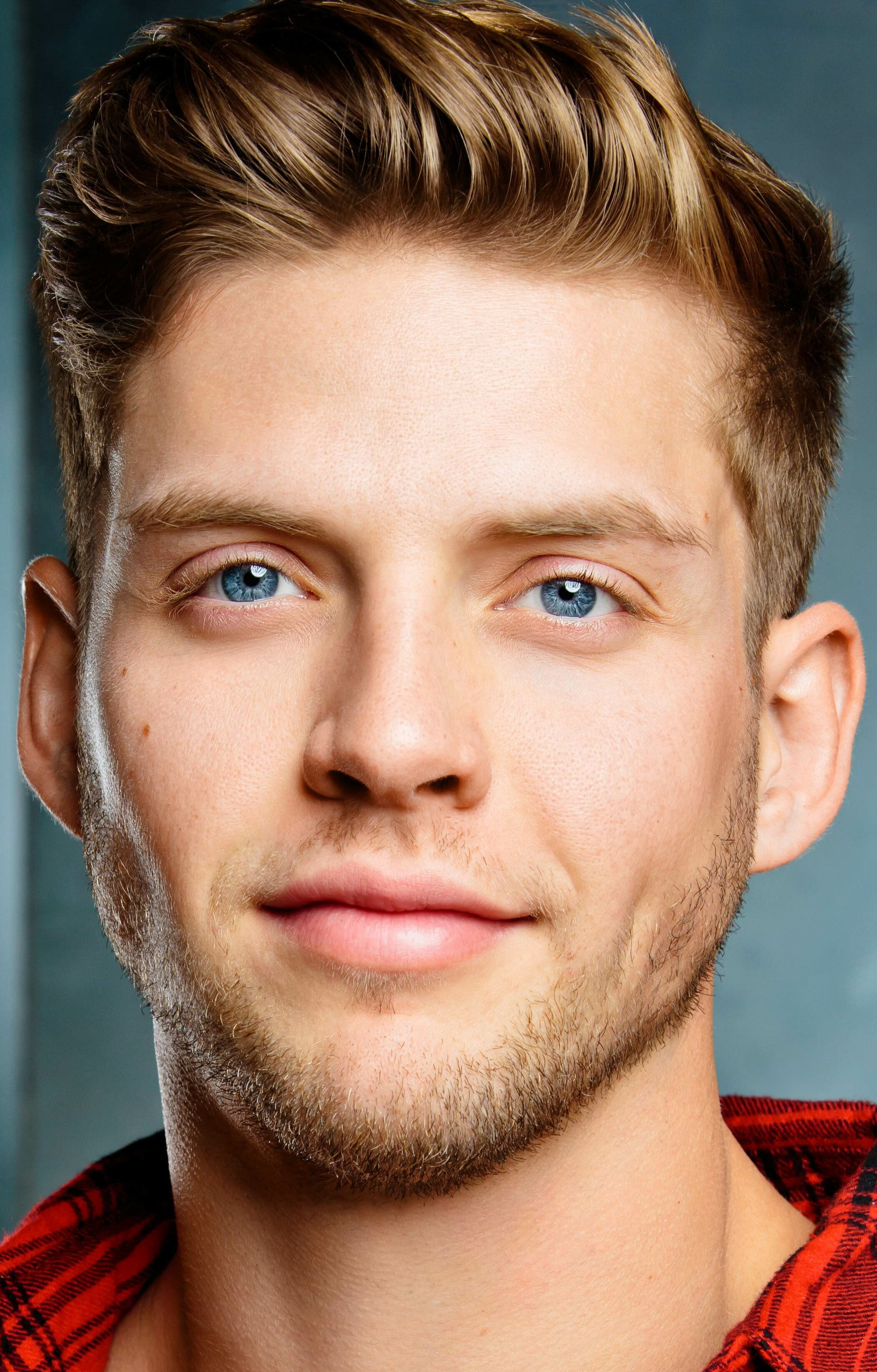 фото Люк Стэффорд