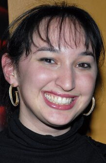 фото Карли Хьюго