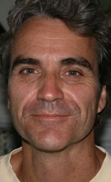 фото Том Жюно