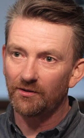 фото Сим Эван-Джонс