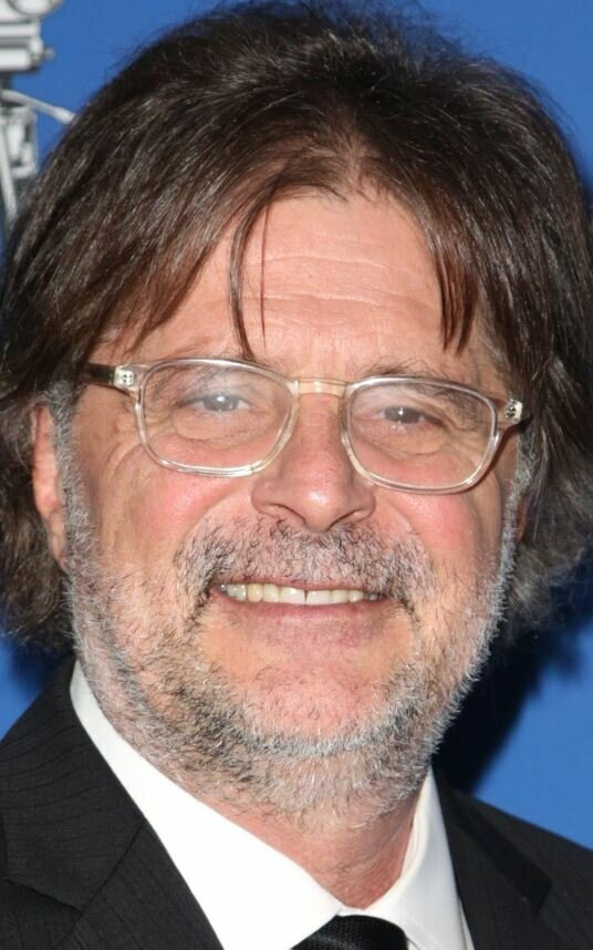 фото Джеймс Крессэнтис