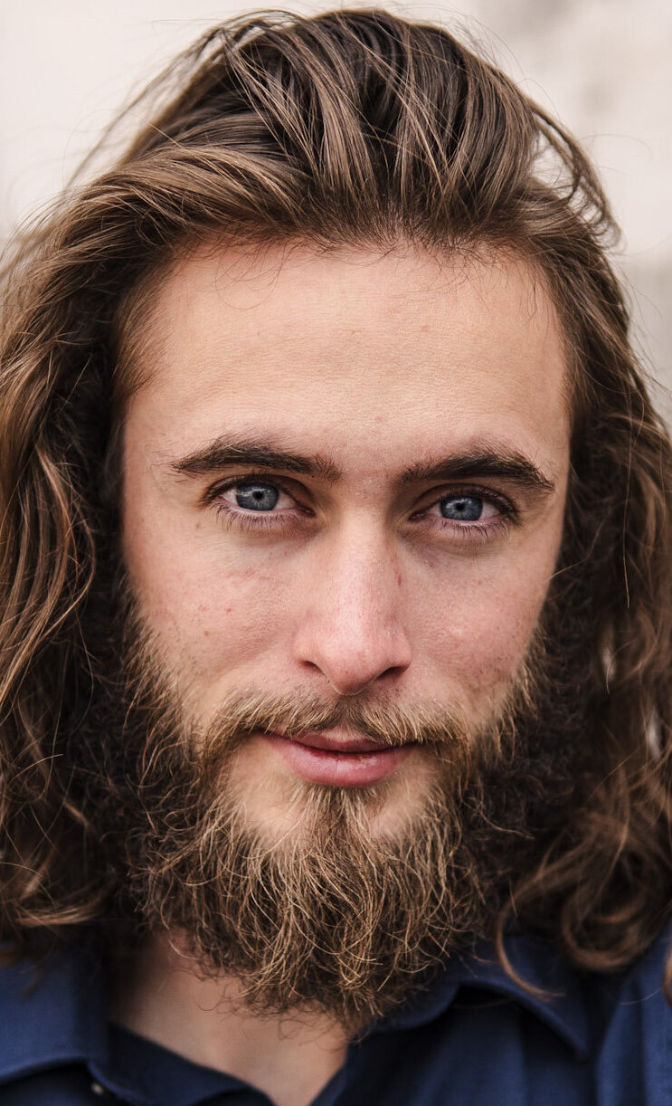 фото Лаклан Джонс