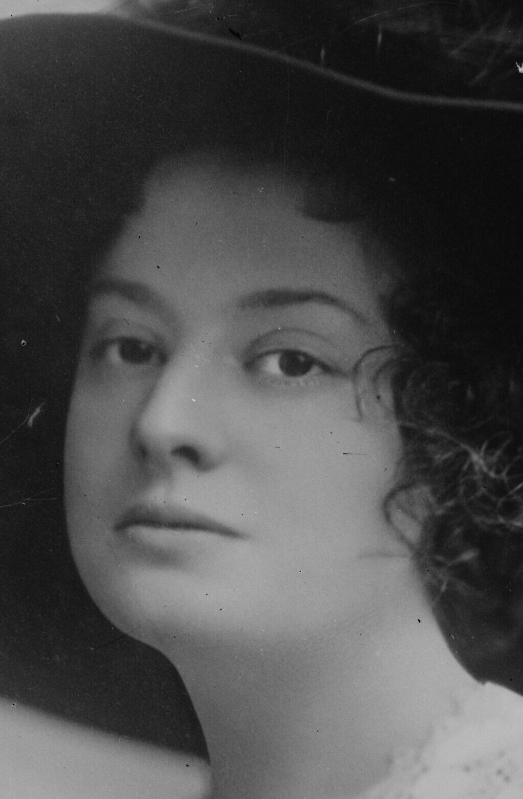 фото Нора Бэйс