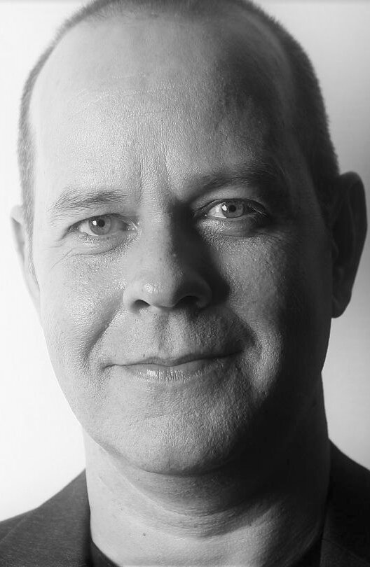 фото Джеймс Майкл Тайлер