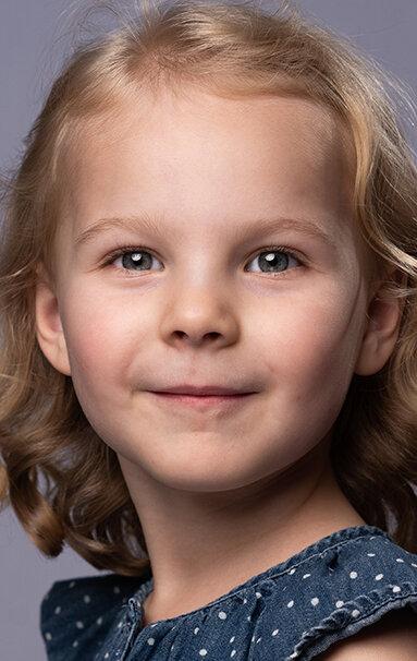 фото Райли Невэй Уиттэт