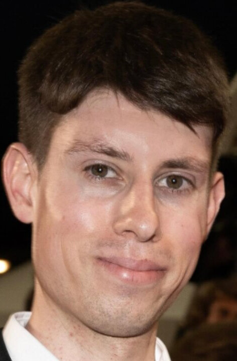 фото Николас Дозол