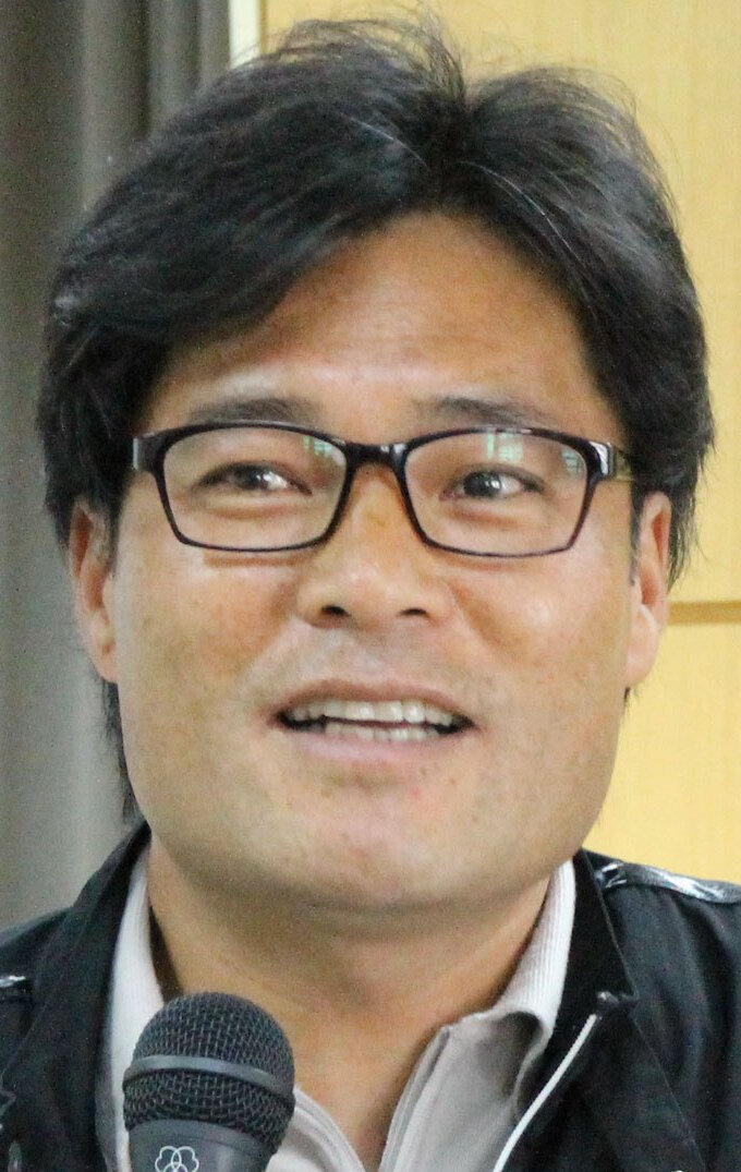 фото Щин Джэ-мён