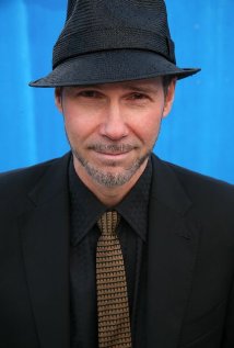 фото Пол Новотны