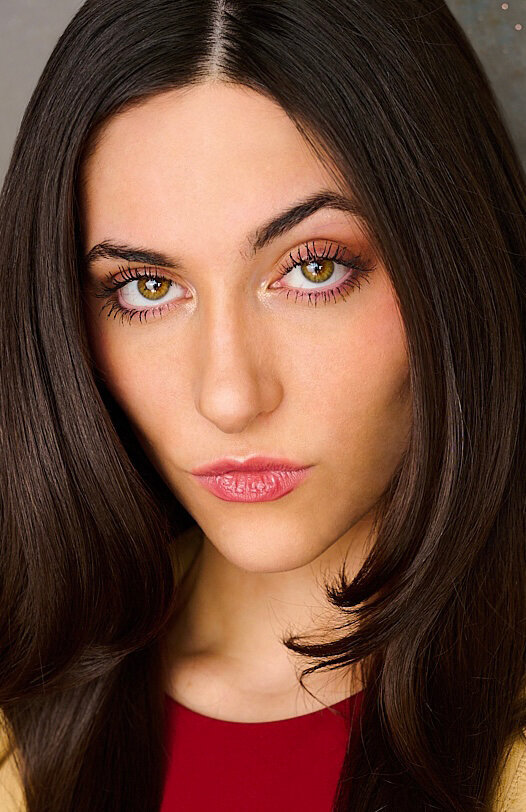 фото Elizabeth Cuzzupoli