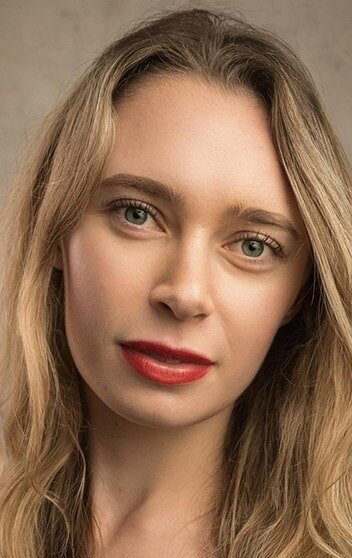 фото Лиззи Эннис