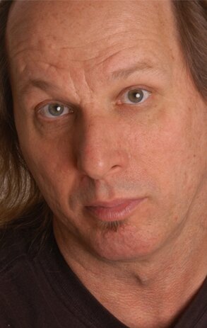 фото Эдриан Белью