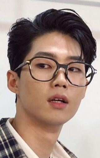 фото Ю Дон-гук