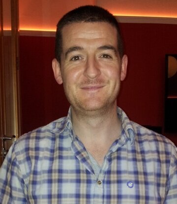 фото Ангус Ог МакЭнэлли