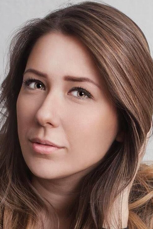 фото Лора Джурович